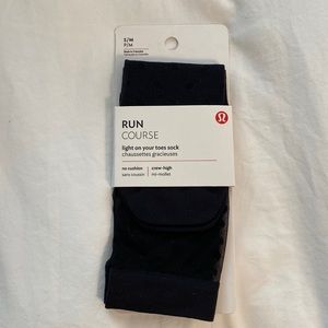 NWT Lululemon Run Course socks size S